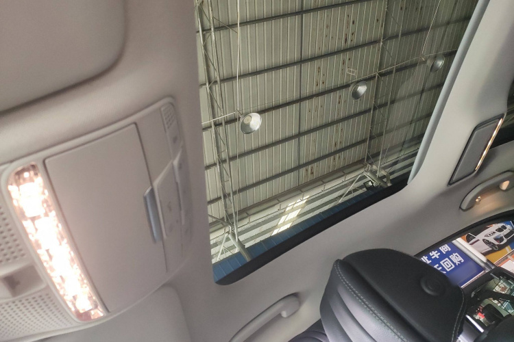 奔驰C级 2021款 C 200 L 时尚型运动版中控内饰22