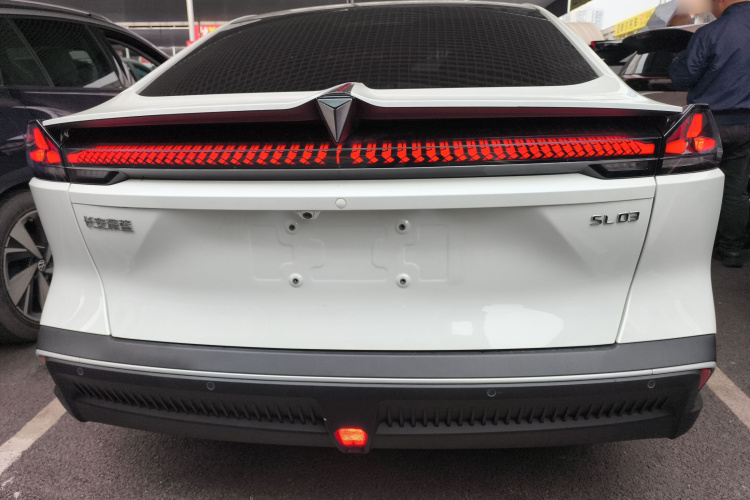 深蓝汽车 深蓝SL03 2023款 200Max增程版车身外观6