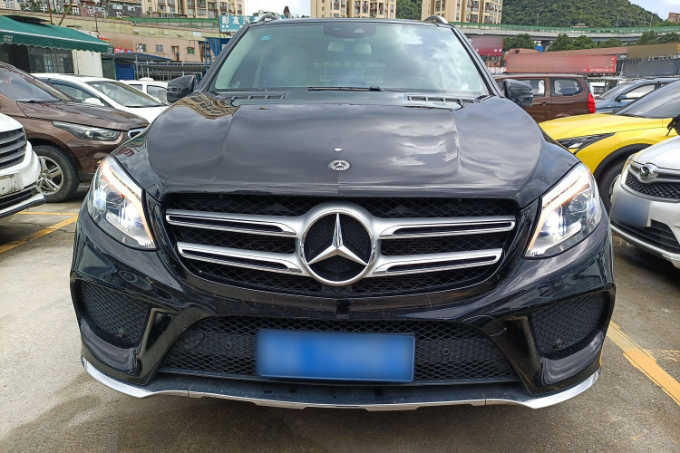 奔驰GLE 2017款 GLE 320 4MATIC 豪华型车身外观6001