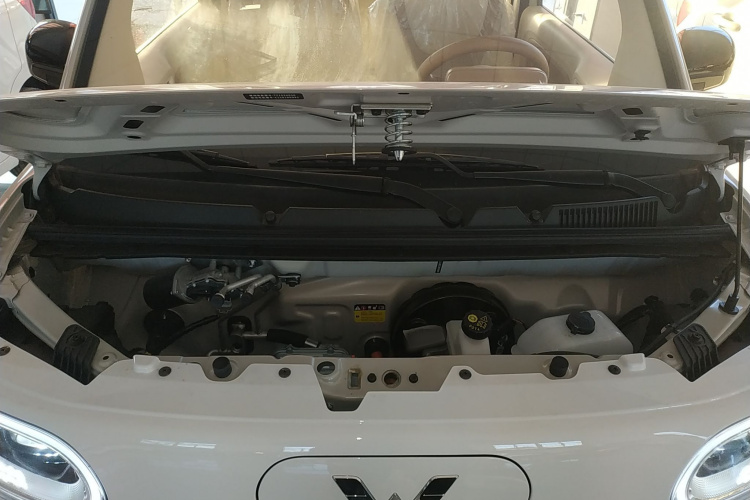 五菱汽车 宏光MINIEV 2024款 第三代 215km 青春版机舱底盘24