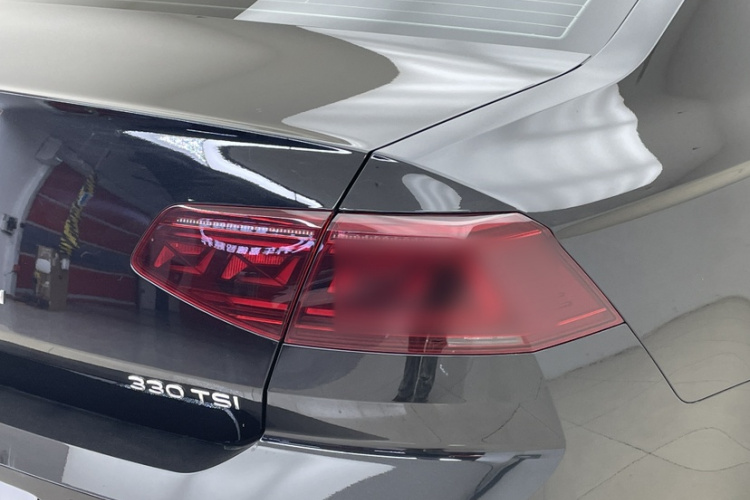 大众 迈腾 2023款 200万辆纪念版 330TSI DSG领先型车身外观6005