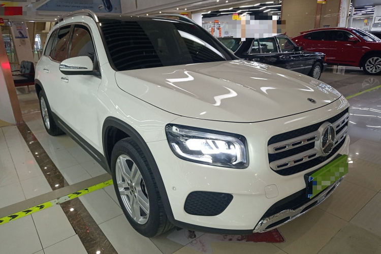 奔驰GLB 2021款 GLB 200 动感型车身外观6002