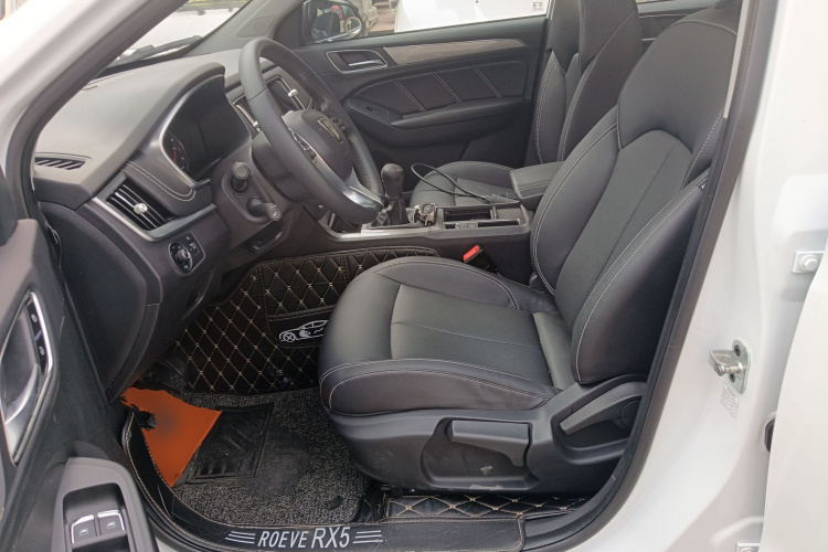 荣威RX5 2019款 20T 两驱手动4G互联铂金版中控内饰19