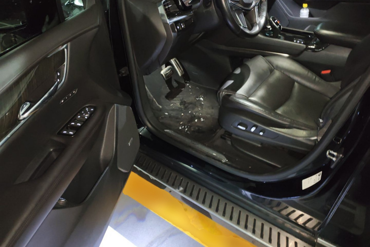 凯迪拉克XT5 2018款 28T 四驱豪华型中控内饰20