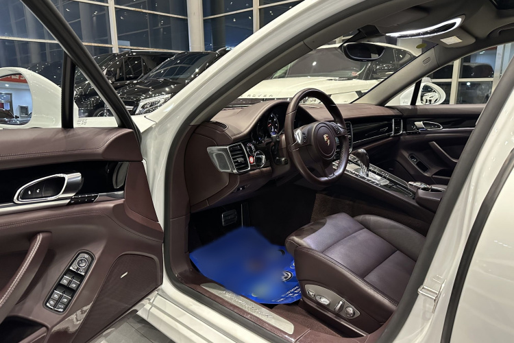 保时捷 2014款 Panamera 4 Executive 3.0T中控内饰7004