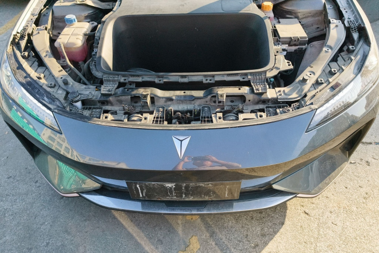 深蓝汽车 深蓝SL03 2022款 515纯电版机舱底盘24