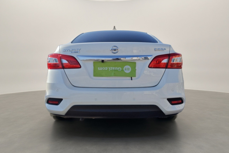 日产 轩逸 2024款 改款三 经典 1.6XE CVT舒适版车身外观6