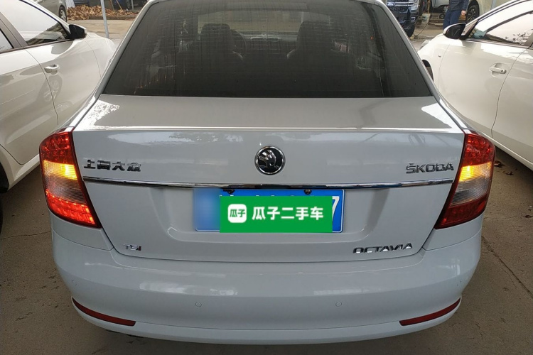 斯柯达 明锐 2014款 1.4TSI DSG逸俊版车身外观6