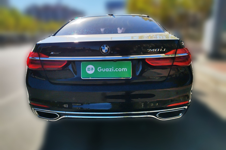 宝马7系 2016款 740Li 豪华型车身外观6