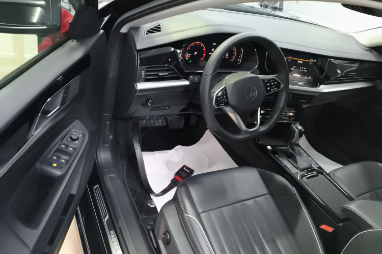 大众 帕萨特 2023款 330TSI 星空精英版中控内饰20