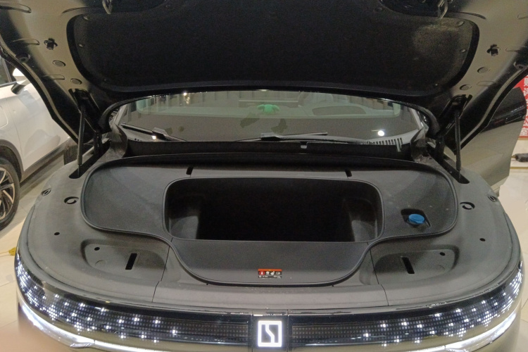 极氪7X 2025款 75kWh 后驱智驾版局部细节24