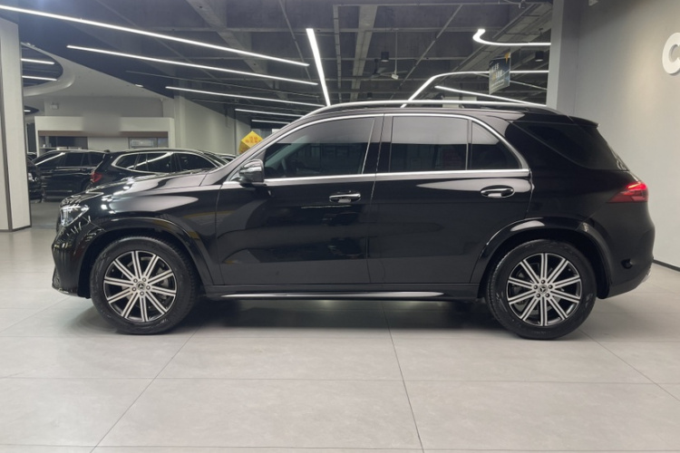 奔驰GLE 2024款 GLE 350 4MATIC 时尚型车身外观6002