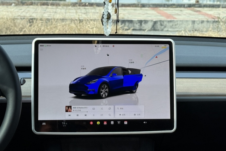 特斯拉 Model Y 2022款 改款 后轮驱动版中控内饰7004