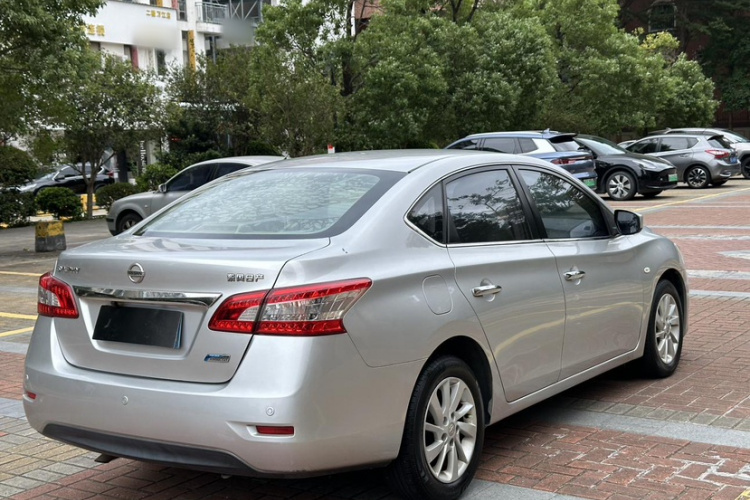 日产 轩逸 2012款 1.6XL CVT豪华版车身外观6002