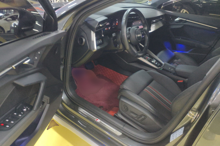 奥迪A3 2021款 A3L Limousine 35 TFSI 时尚运动型中控内饰7003