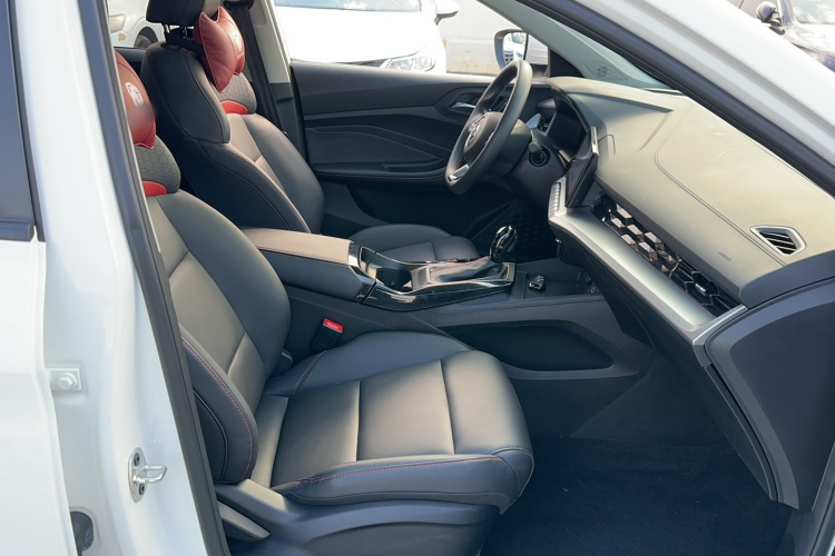 名爵 MG5 2023款 180DVVT CVT豪华版局部细节41