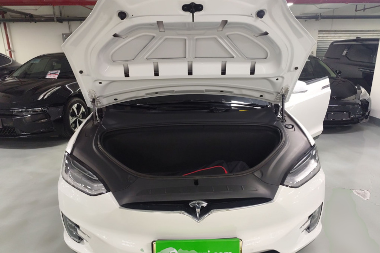 特斯拉 Model X 2019款 长续航版机舱底盘24