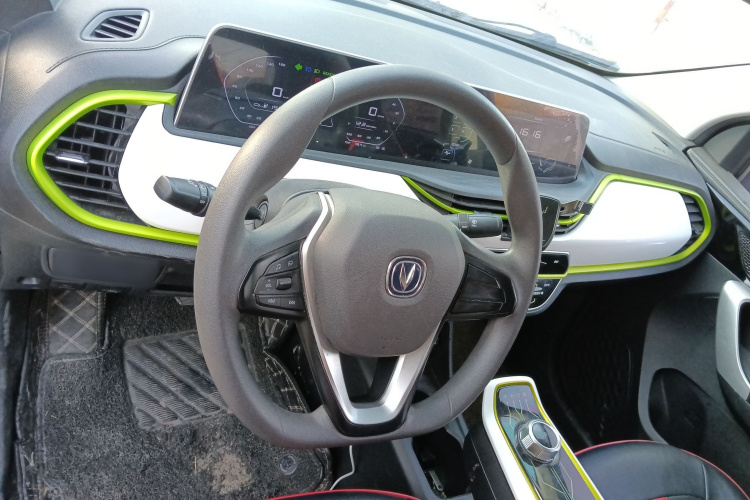 长安欧尚 奔奔E-Star 2022款 清心版 多彩款 磷酸铁锂中控内饰12