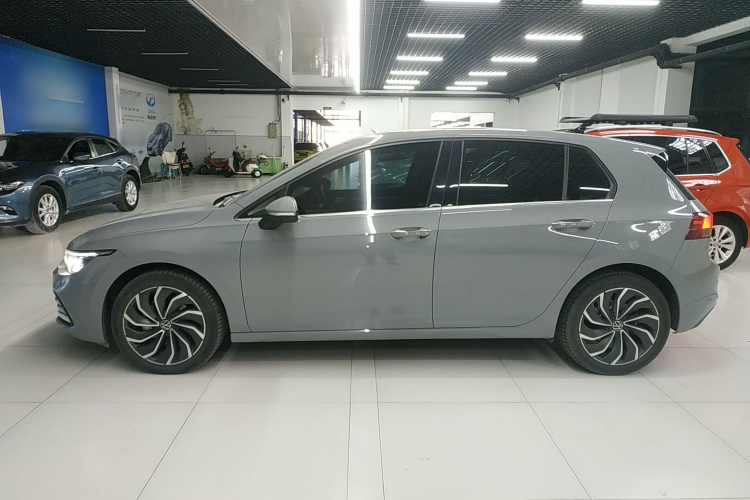 大众 高尔夫 2023款 200TSI DSG Pro车身外观4