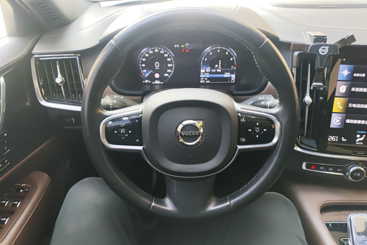 沃尔沃S90 2021款 B5 智远豪华版中控内饰13