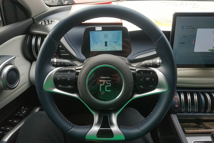 比亚迪 元PLUS 2022款 510KM 尊荣型中控内饰13