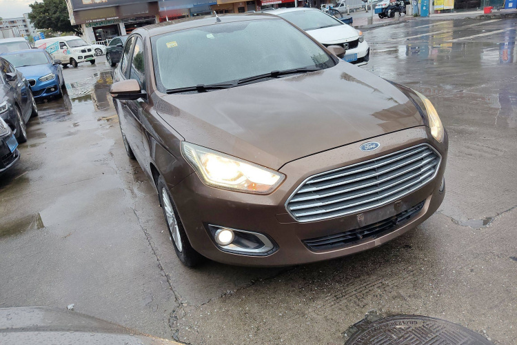 福特 福睿斯 2015款 1.5L 自动舒适型车身外观3