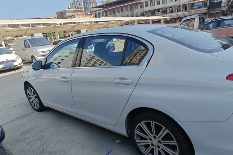 标致408 2018款 350THP 自动豪华版车身外观4