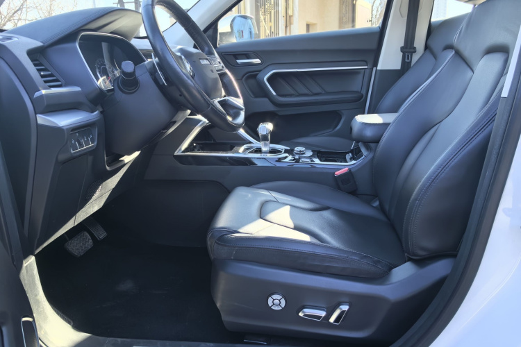 哈弗H6 2017款 红标 2.0T 自动两驱智尚型局部细节19