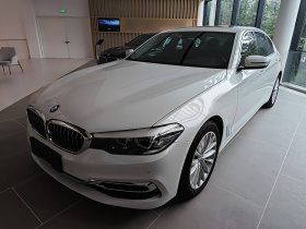 宝马5系 2019款 改款 525Li 豪华套装