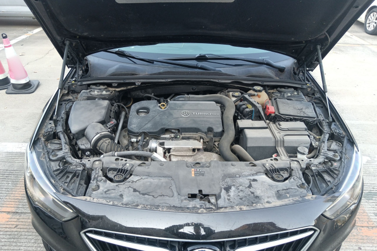 别克 君威 2017款 20T 精英型机舱底盘24