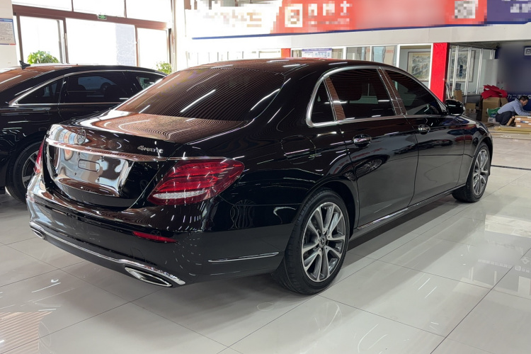 奔驰E级 2017款 E 300 L 豪华型车身外观6003