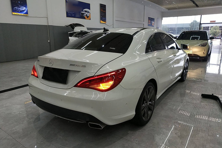 奔驰CLA 2016款 CLA 200 动感型车身外观7