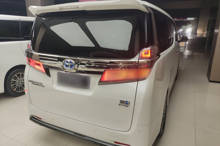 丰田 威尔法 2019款 双擎 2.5L HV尊贵版车身外观7