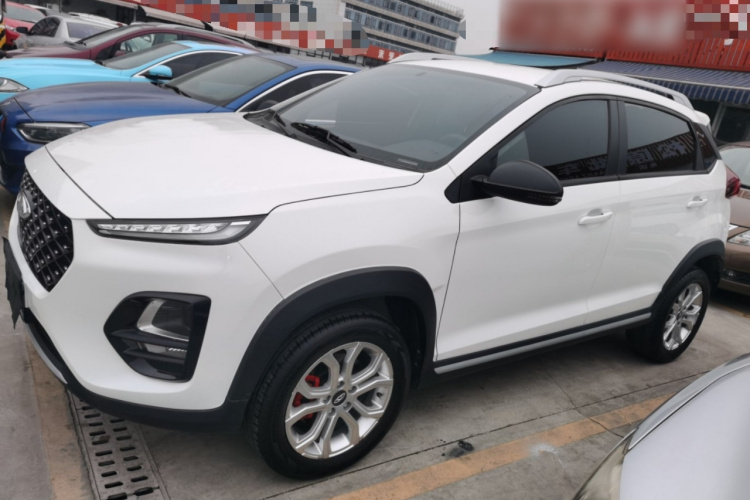 奇瑞 瑞虎3X 2021款 改款 钻石版 1.5L 手动2克拉车身外观4