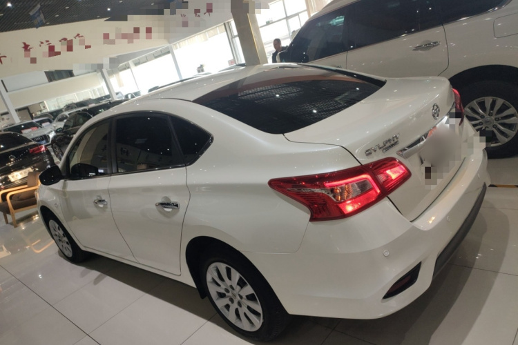 日产 轩逸 2021款 经典 1.6XE CVT专享版车身外观4