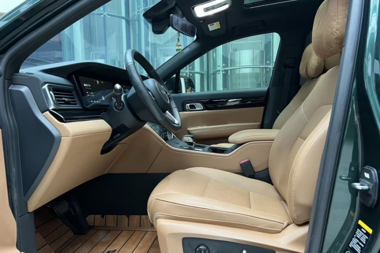 理想汽车 理想ONE 2021款 增程6座版中控内饰7003