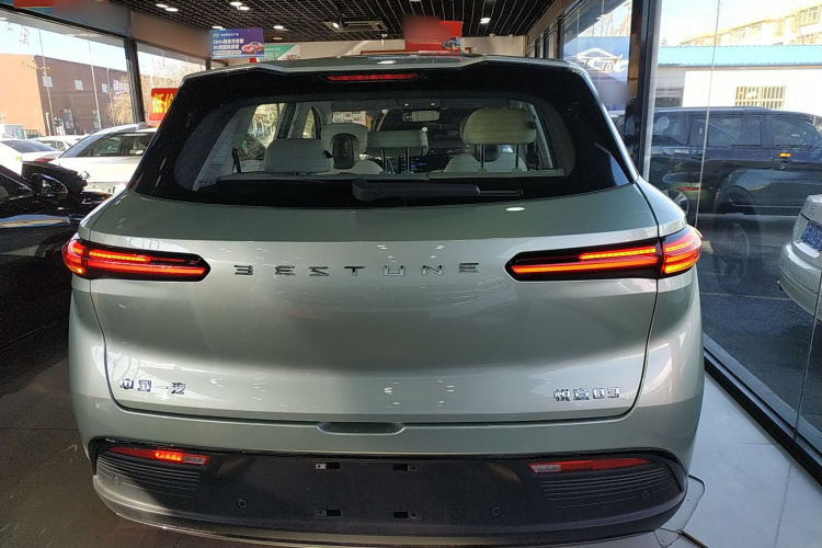 奔腾 悦意03 2025款 565km 臻享版车身外观6