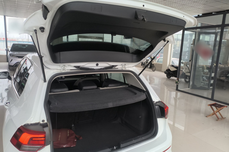 大众 高尔夫 2023款 改款 280TSI DSG Pro机舱底盘23