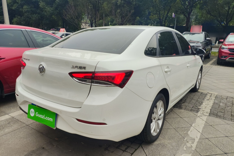 别克 英朗 2021款 改款 典范 1.5L 自动精英型车身外观7