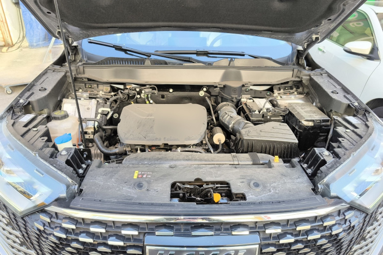 哈弗H6 2022款  第三代 1.5T 自动两驱Supreme+机舱底盘24