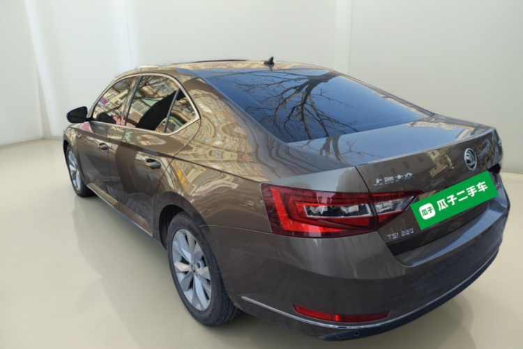 斯柯达 速派 2016款 TSI280 DSG创行版车身外观5