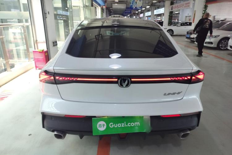 长安UNI-V 智电iDD 2023款 智电iDD 1.5T 113km智酷型车身外观6004