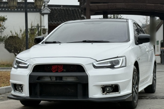 三菱 翼神 2016款 1.8L CVT黑白复刻版