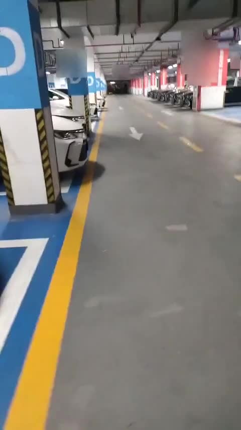 奔驰V级 2022款 V 260 尊贵版讲解1