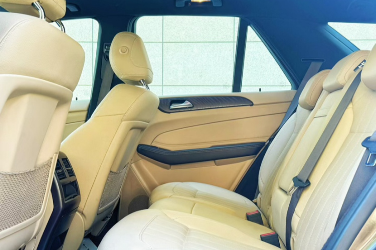 奔驰GLE 2016款 GLE 320 4MATIC 豪华型车身外观6007