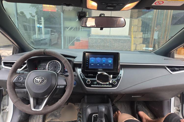 丰田 雷凌 2021款 双擎 1.8H E-CVT进取版中控内饰12