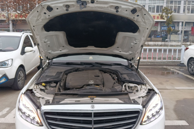 奔驰C级 2020款 C 260 L局部细节24