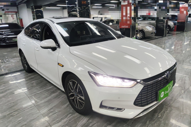 比亚迪 秦Pro新能源 2018款 EV500 智联领耀型车身外观3