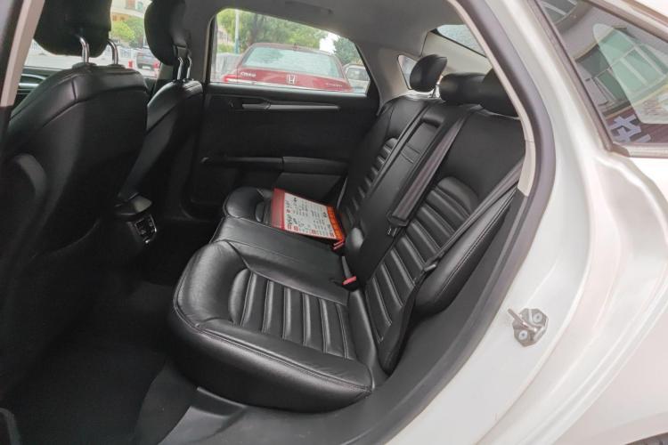 福特 蒙迪欧 2013款 1.5L GTDi180时尚型中控内饰21