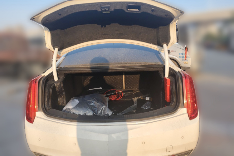 凯迪拉克XTS 2016款 28T 技术型中控内饰23